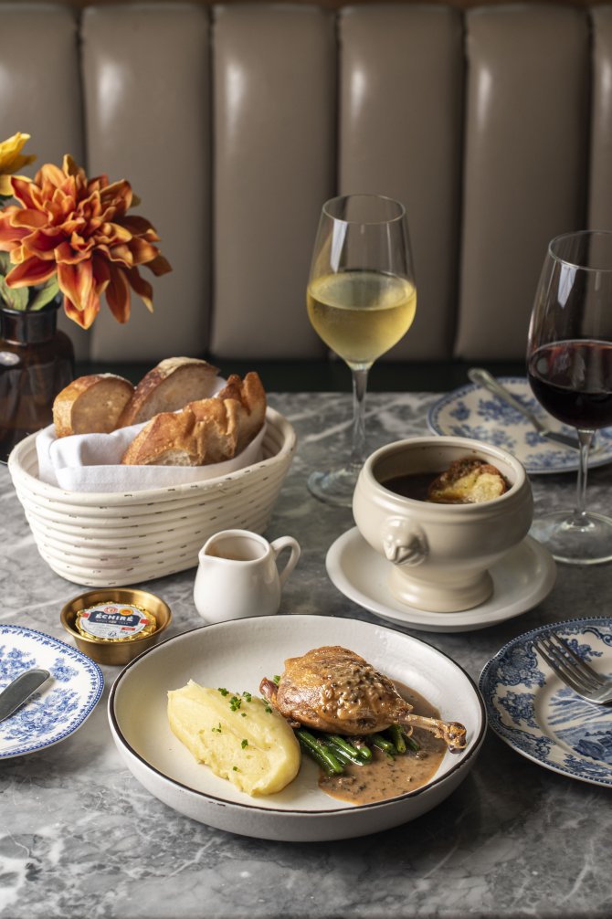 French bistro table at LA PLANTE